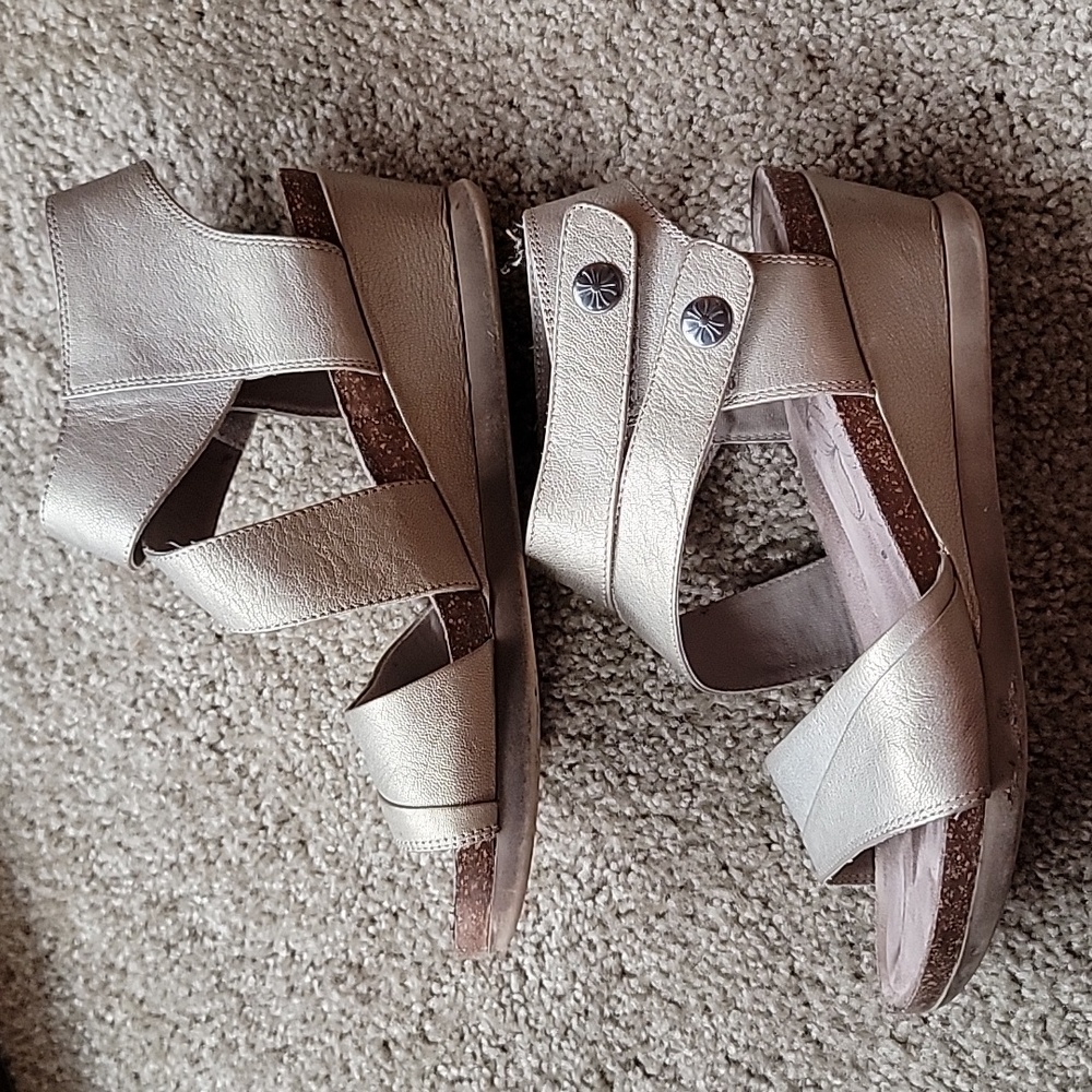 Rockport Women's Sandals - Picture 2 of 5